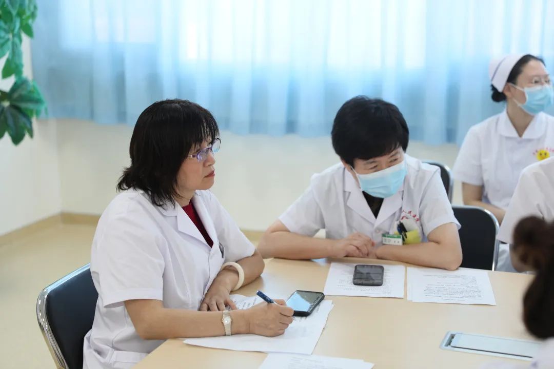 全省首家！中國醫(yī)科大學(xué)附屬第一醫(yī)院專家來“查房”，家門口享國內(nèi)優(yōu)質(zhì)醫(yī)療資源！(圖3)