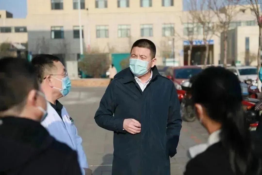 龍港區(qū)人大、區(qū)政府領(lǐng)導(dǎo)一行視察調(diào)研龍港國際醫(yī)療健康產(chǎn)業(yè)園(圖1)